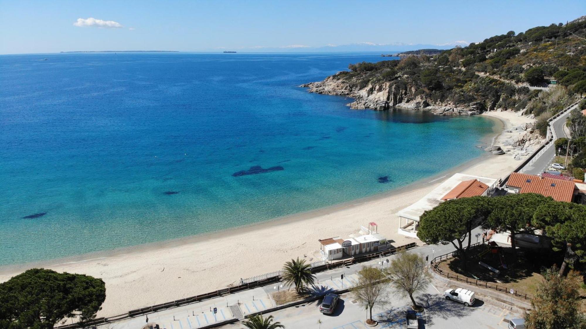 Appartamenti Cavoli - Vista Mare Con Terrazze, Clima E Posti Auto Spiaggia di Cavoli Екстер'єр фото