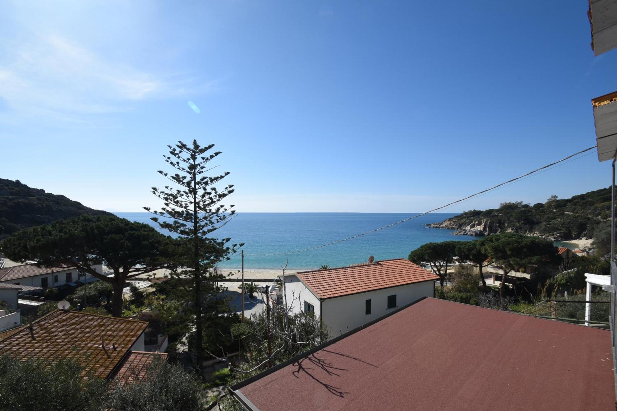 Appartamenti Cavoli - Vista Mare Con Terrazze, Clima E Posti Auto Spiaggia di Cavoli Екстер'єр фото